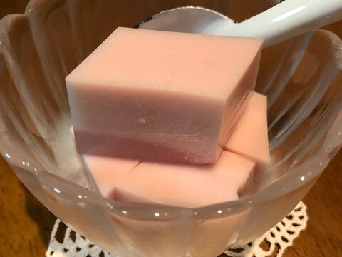 夏の忘れ物★かき氷のシロップで苺ミルク寒天